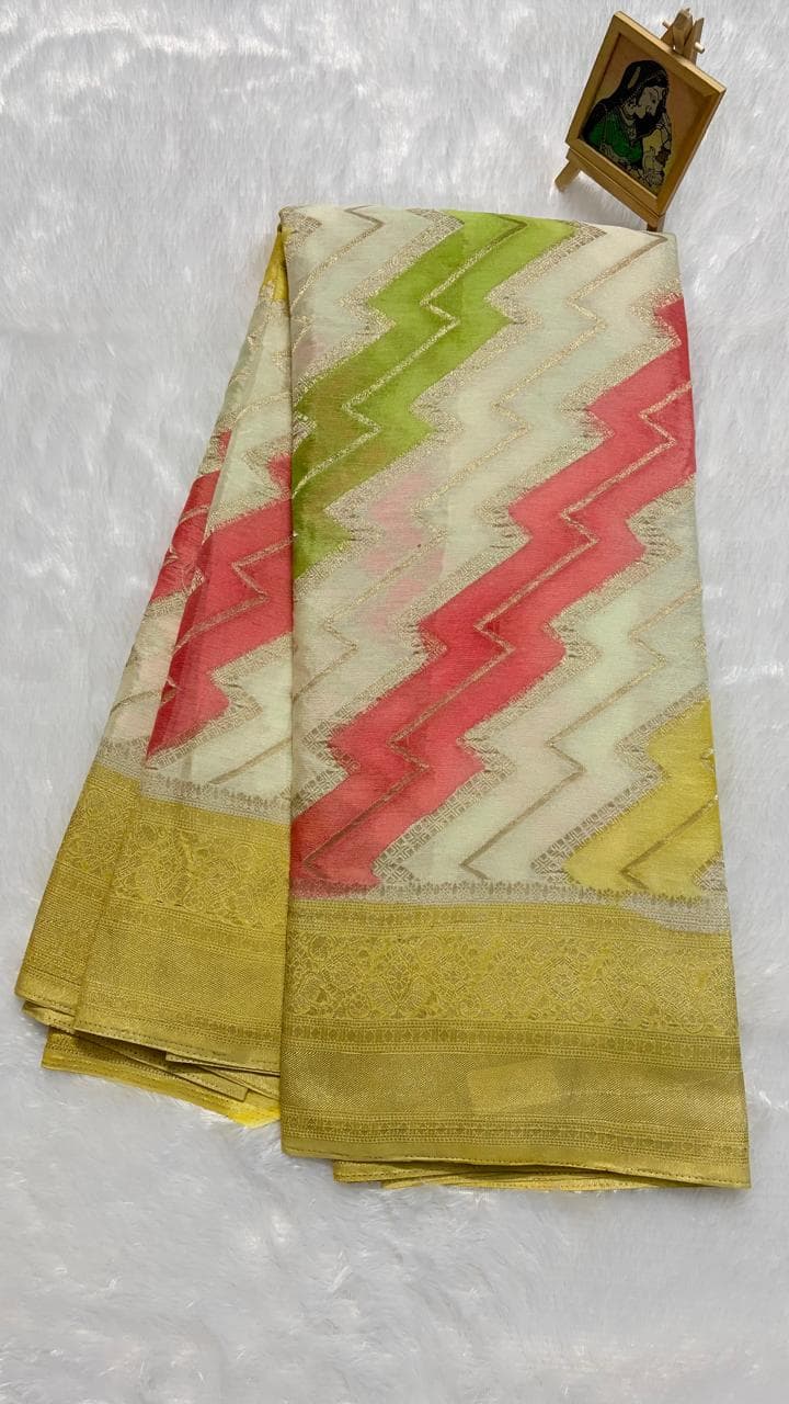 Crush Crepe Saree Rangkart - White - Zigzag — white-cream Banarasi Crepe saree