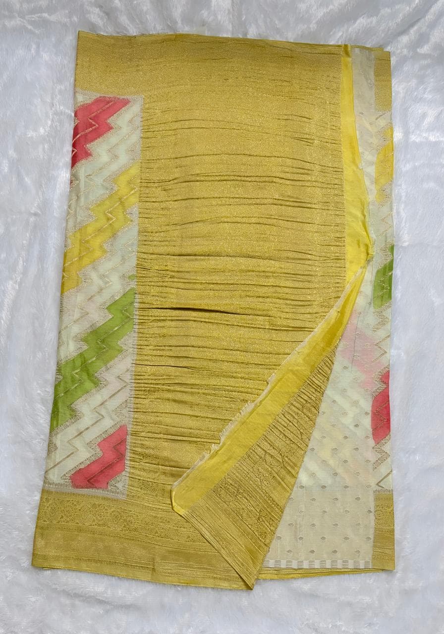Crush Crepe Saree Rangkart - White - Zigzag — white-cream Banarasi Crepe saree